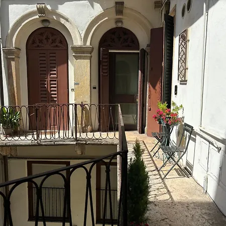 Veronajourneys Emilei Apartamento