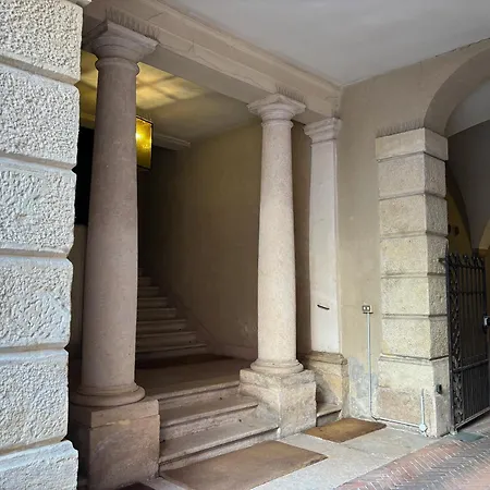Veronajourneys Emilei Apartmán Verona