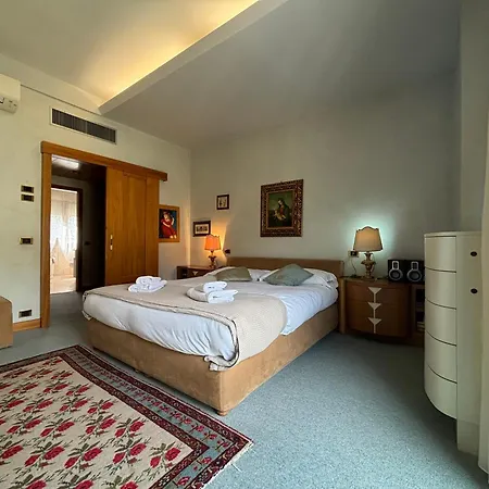 Veronajourneys Emilei Apartmán *