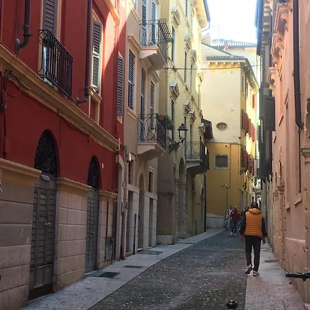 Veronajourneys Emilei Appartement Verona